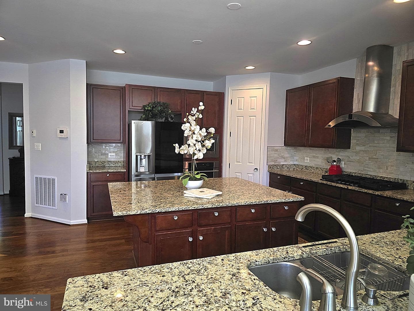 8091 Side Hill Drive photo 18