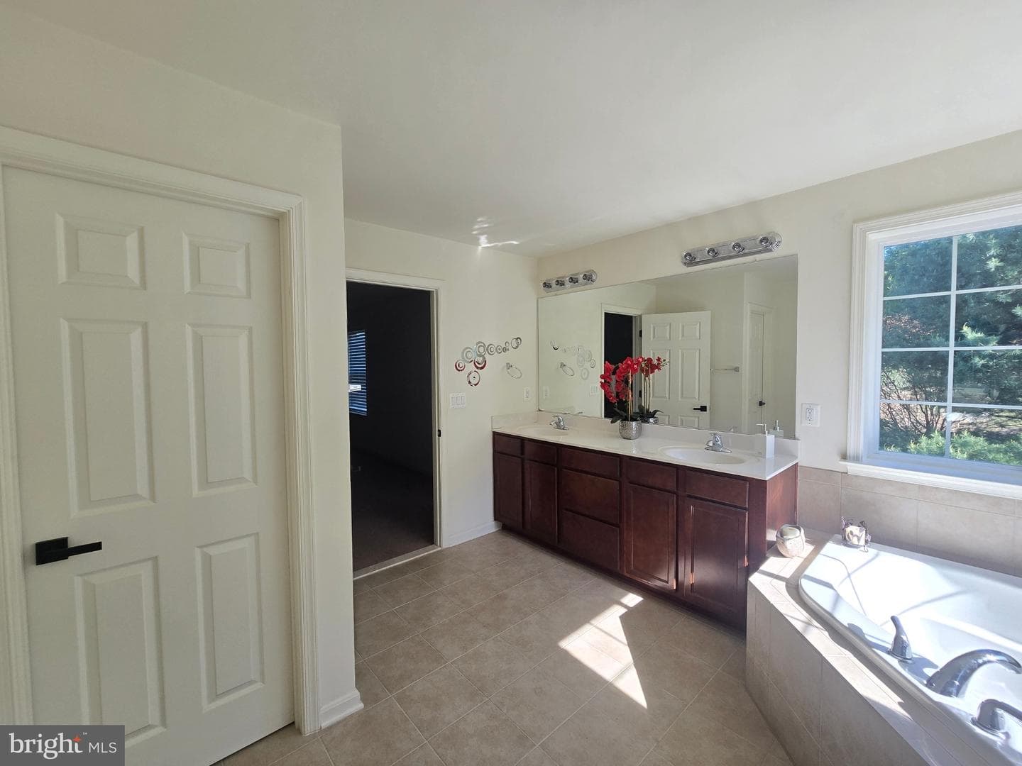 8091 Side Hill Drive photo 37