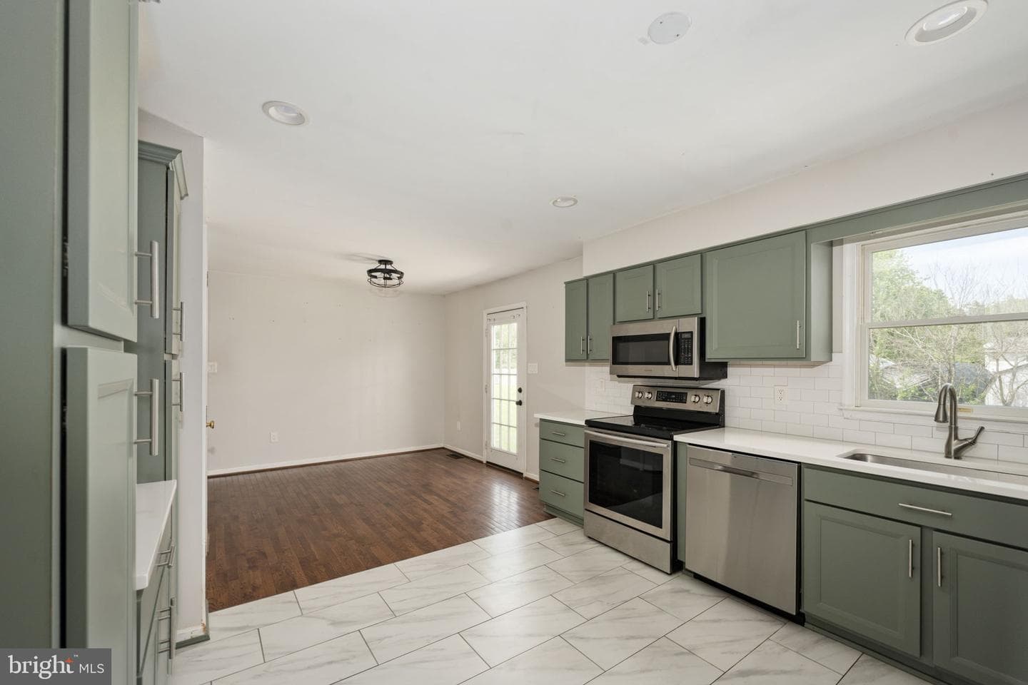 11211 Wolfe Court photo 12