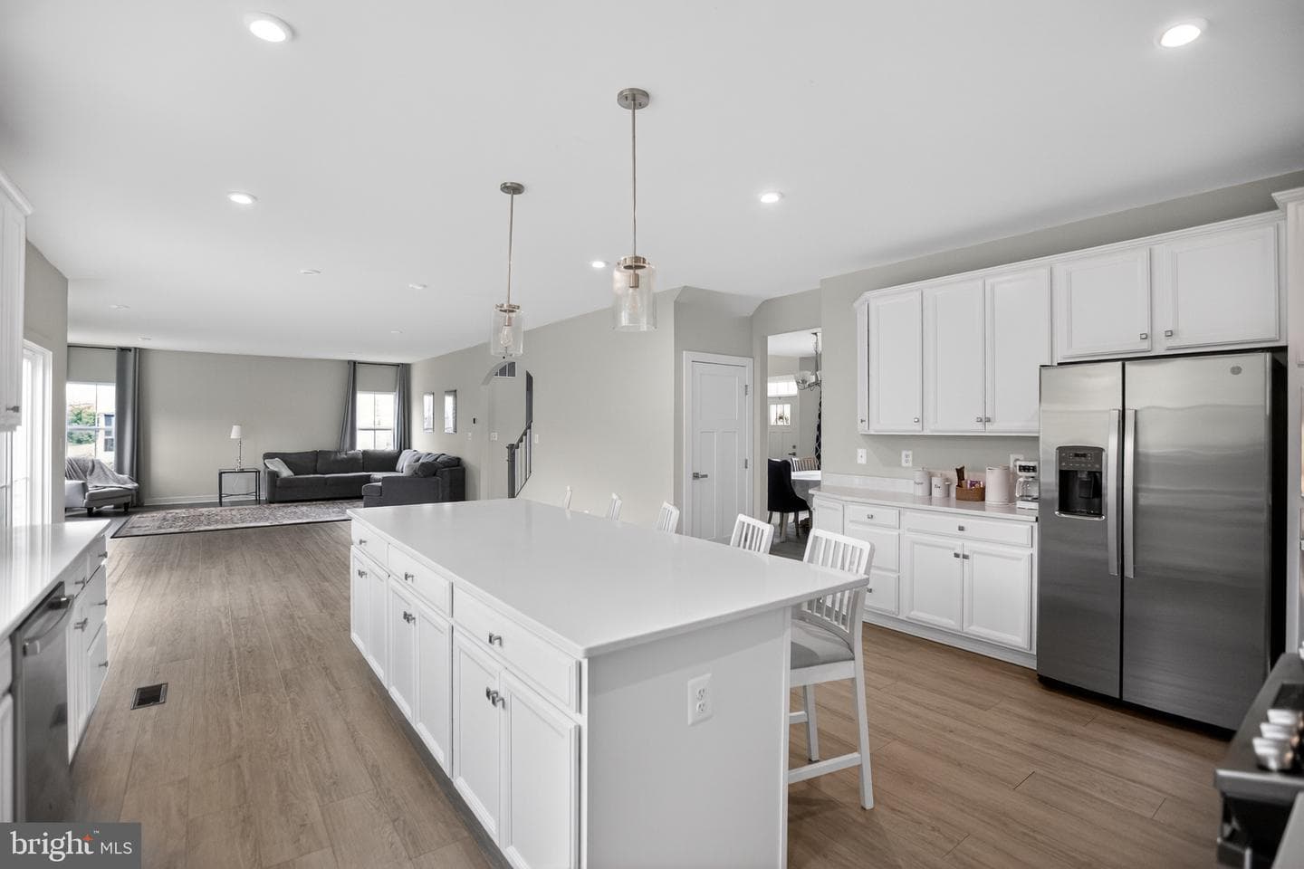 7979 International Drive photo 9