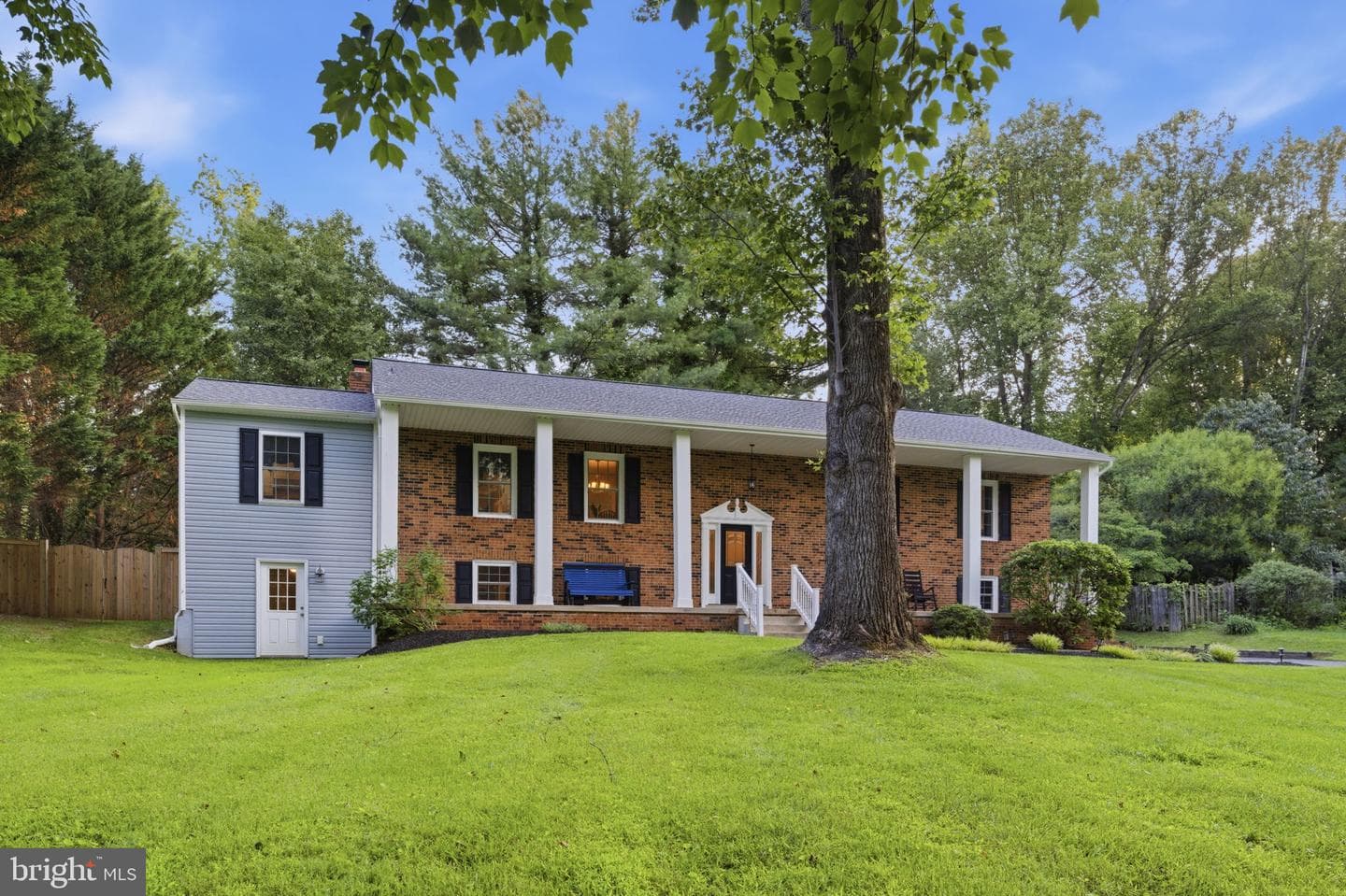 7376 Woodstone Court photo 2