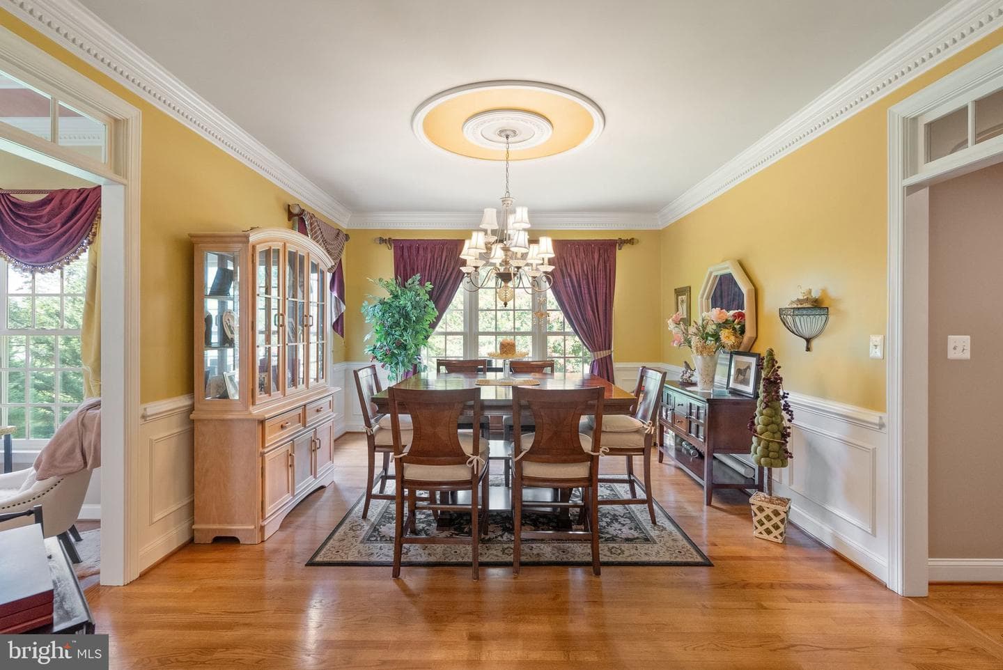 7188 Kenthurst Lane photo 10