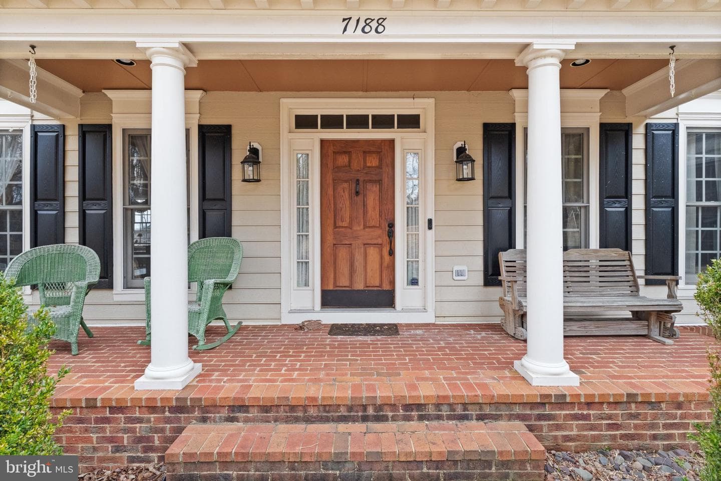 7188 Kenthurst Lane photo 3