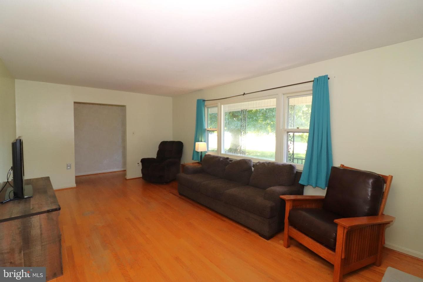 166 Elm Street photo 8