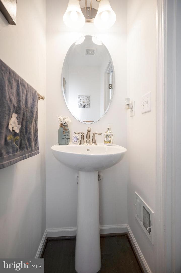 3014 Revere Street photo 17