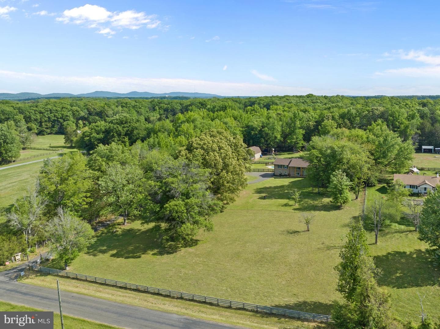 4300 Ringwood Road photo 58