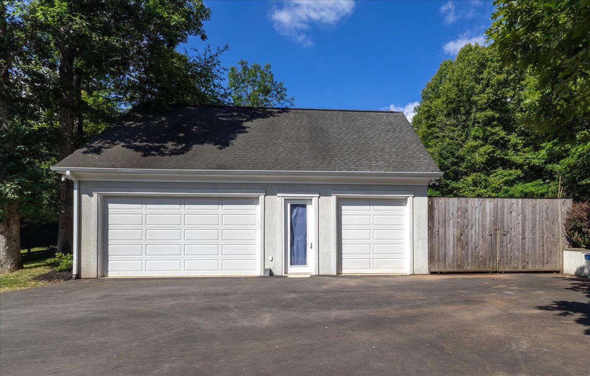 5202 Chase Lane photo 54