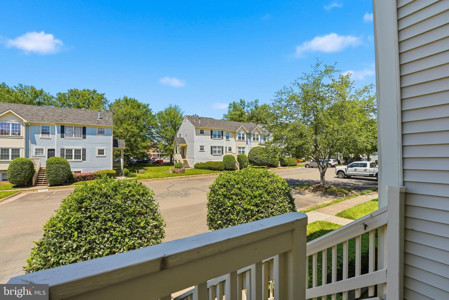 210 Fernwood Place photo 3