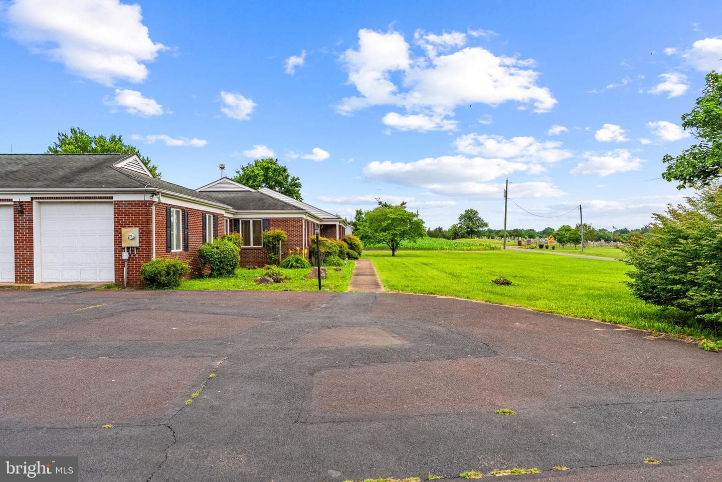 11889 Cemetery Road photo 65