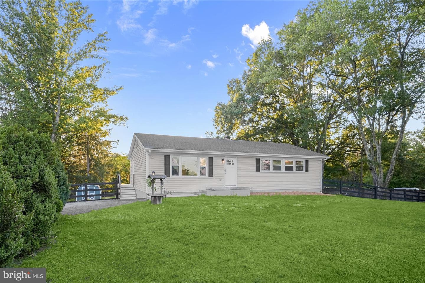 8056 Greenwich Road photo 1