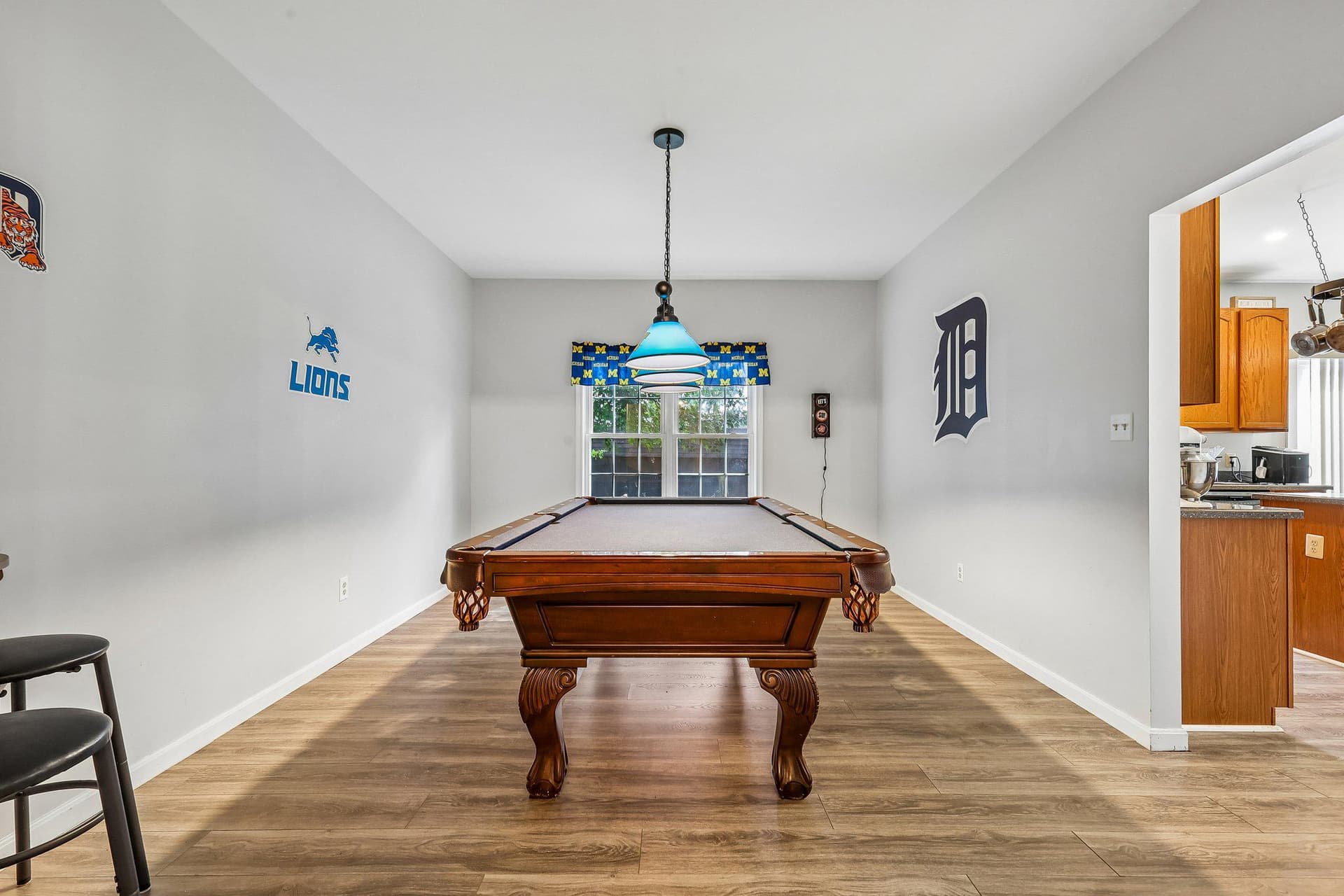 342 Winchester St photo 8