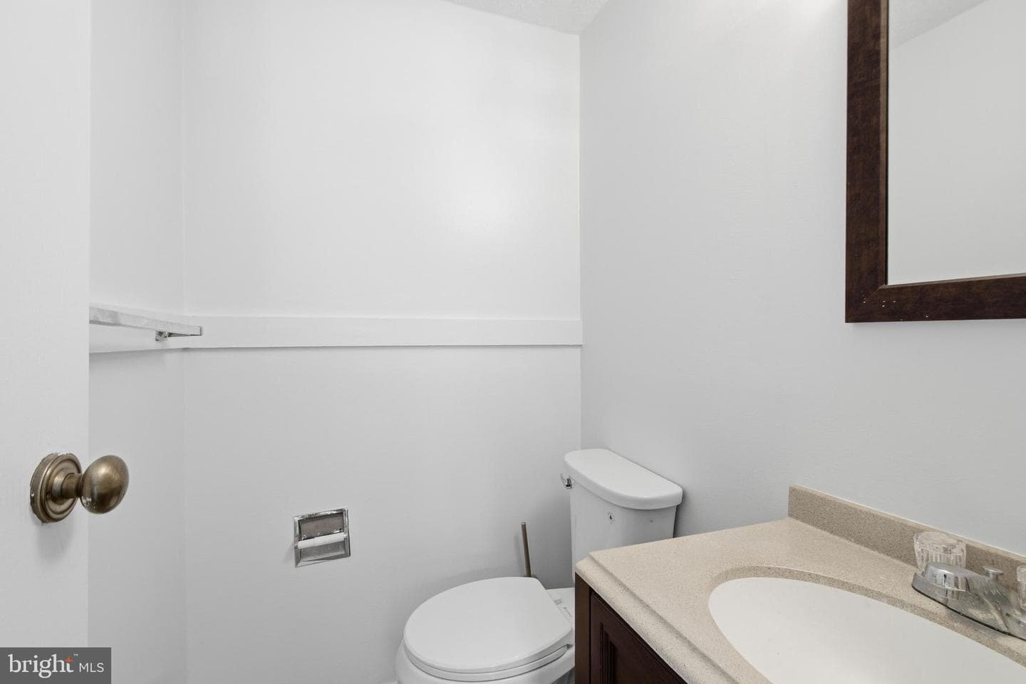 Oak Leaf Court photo 12