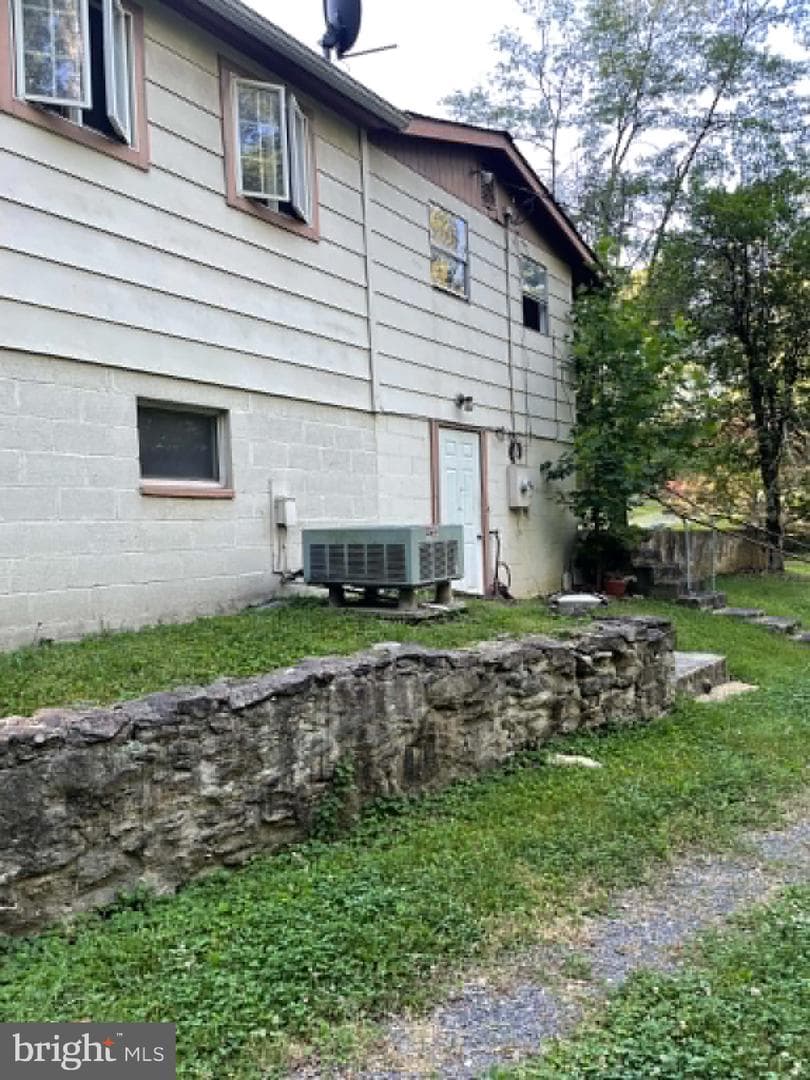 6040 Coon Tree Road photo 3
