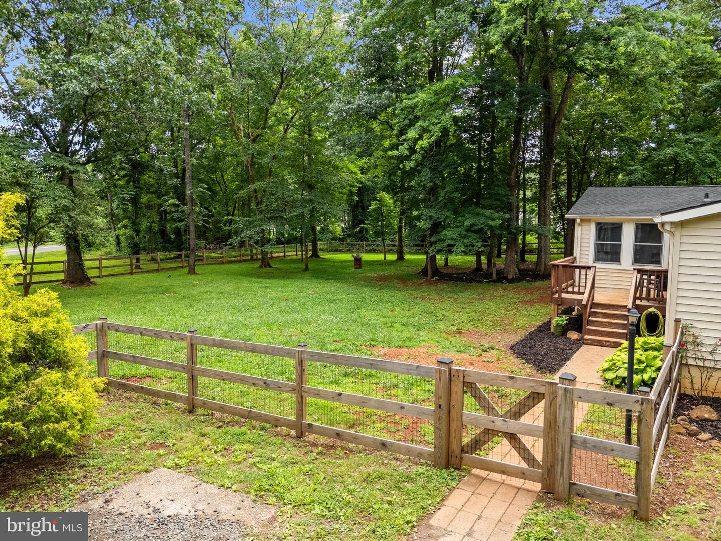 9448 Green Road photo 12
