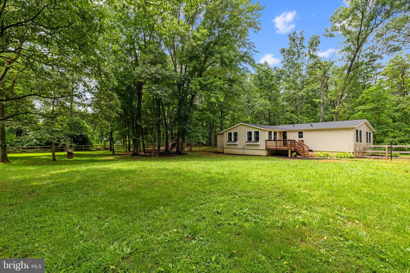 9448 Green Road photo 4