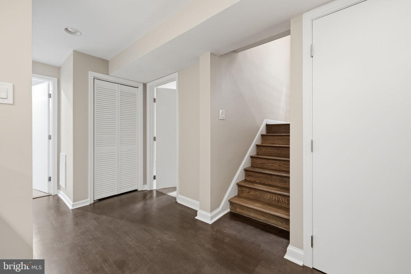 7371 Crown Lane photo 21