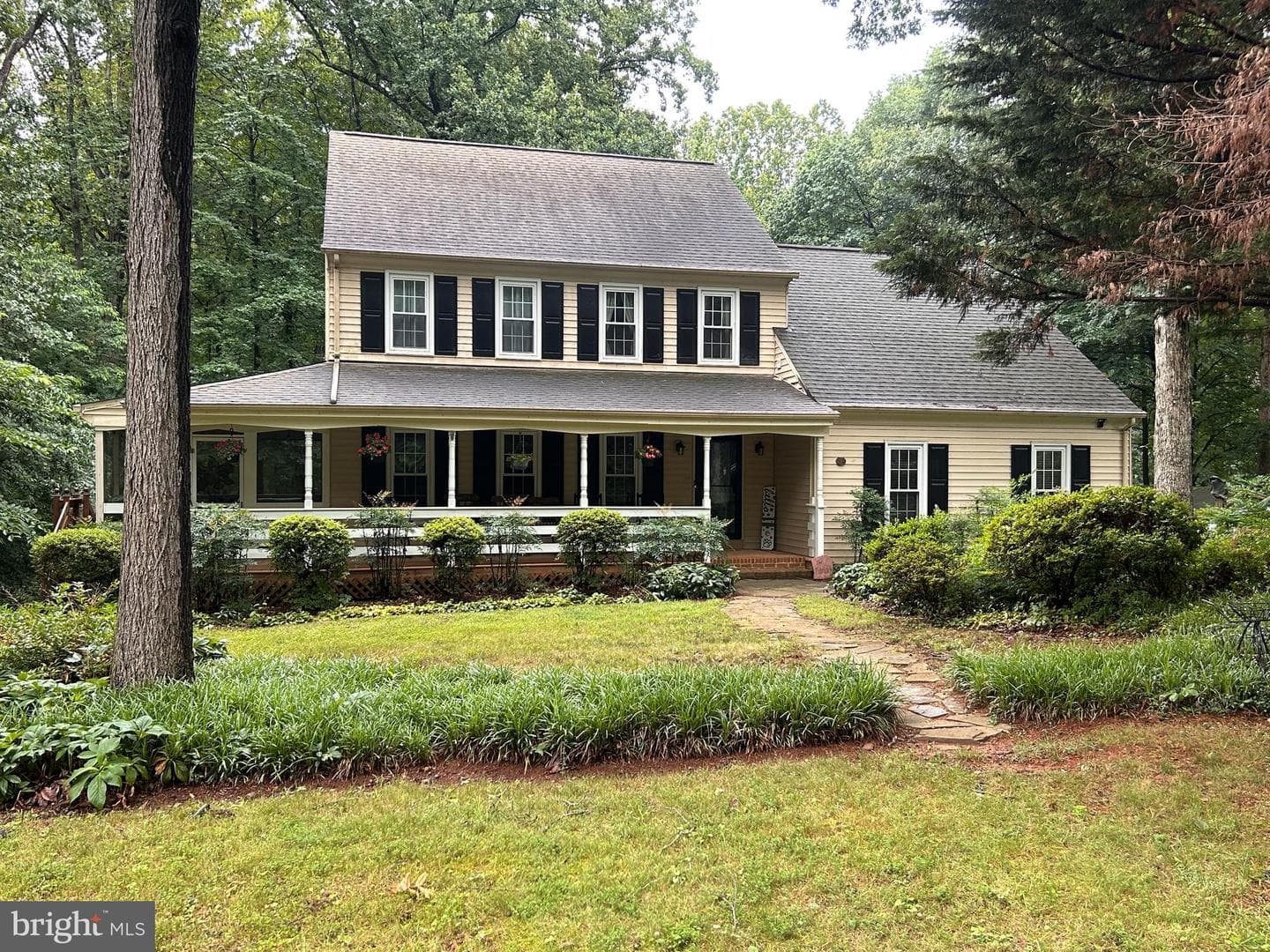4405 Lakewood Drive photo 2