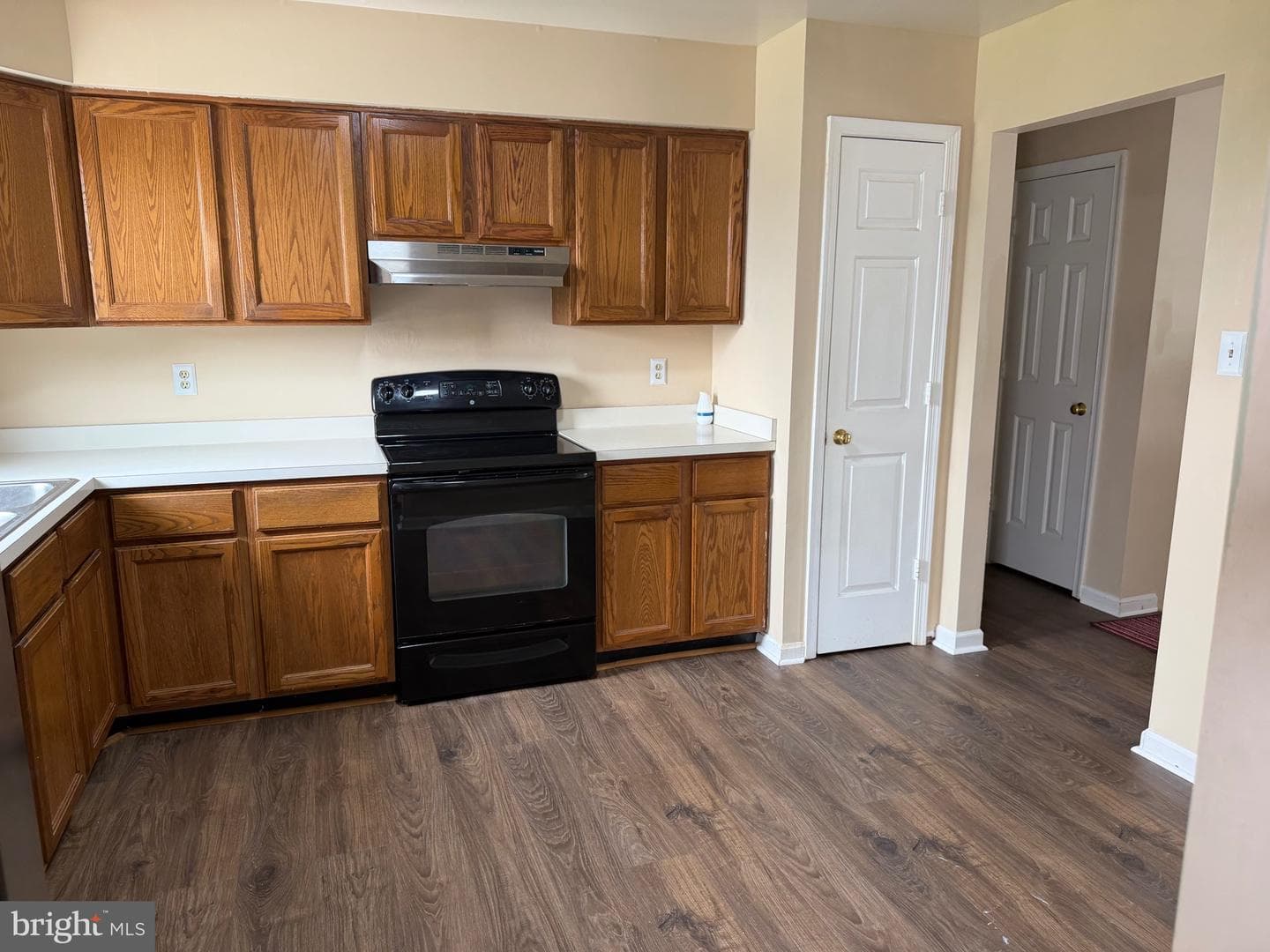 6391 Waterdale Court photo 31