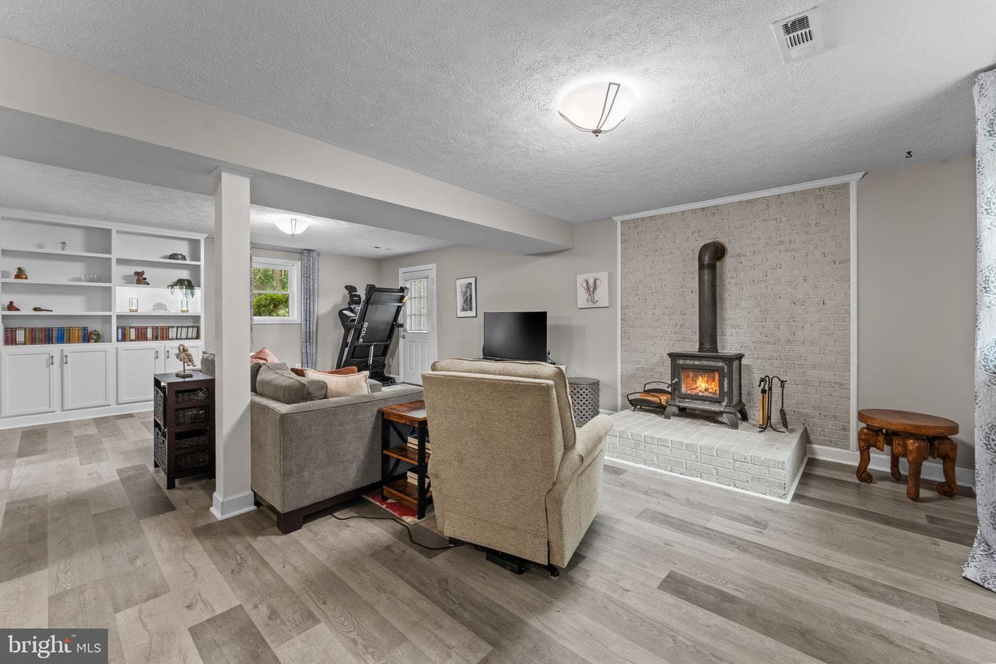 5576 Jaclyn Drive photo 30