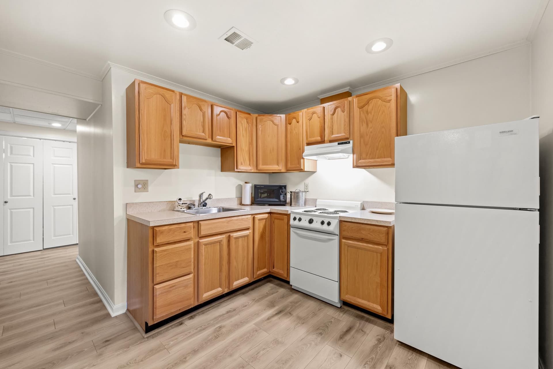 7131 Academy Road photo 38
