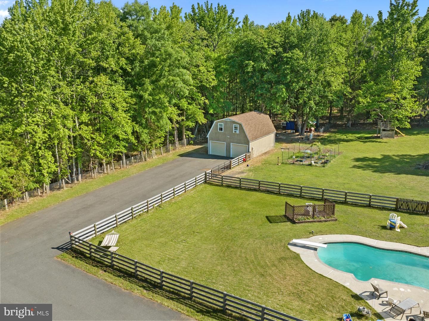4300 Ringwood Road photo 54