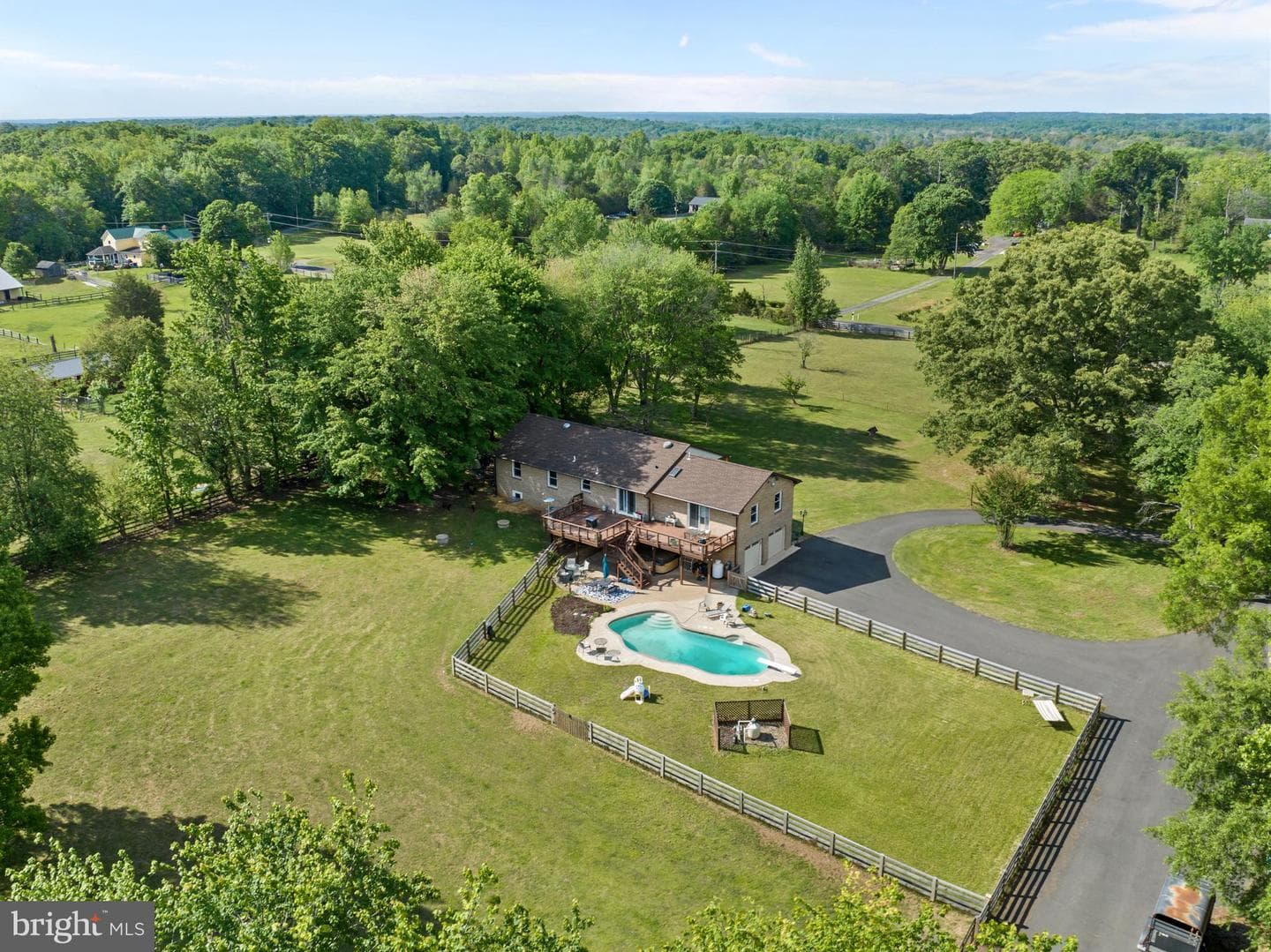 4300 Ringwood Road photo 55