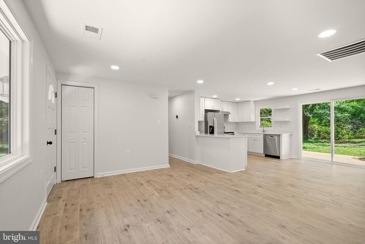 6343 Liberty Road photo 7