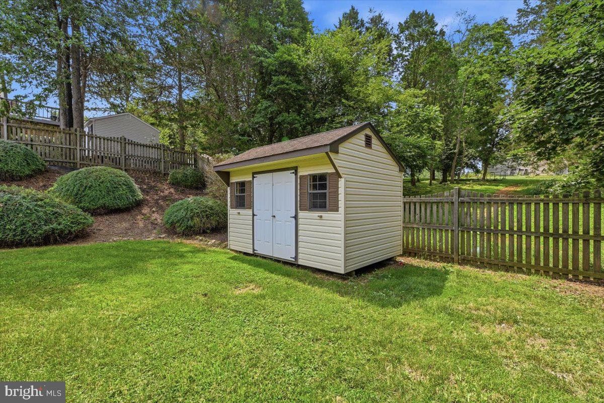 7434 Cedar Knolls Drive photo 40