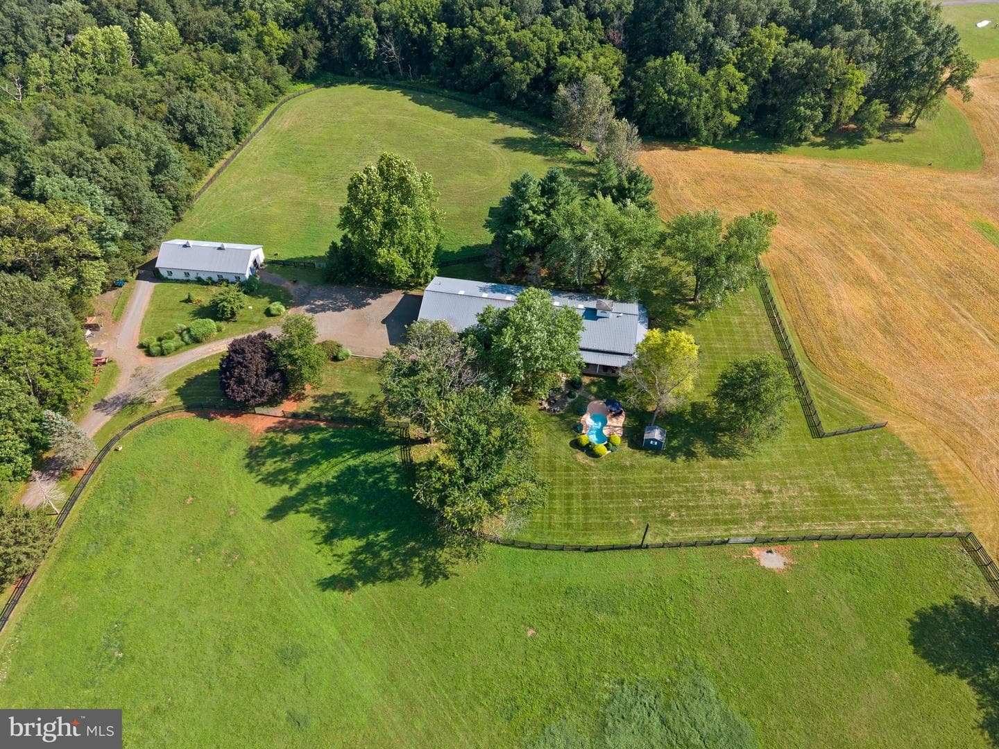9551 Green Road photo 3