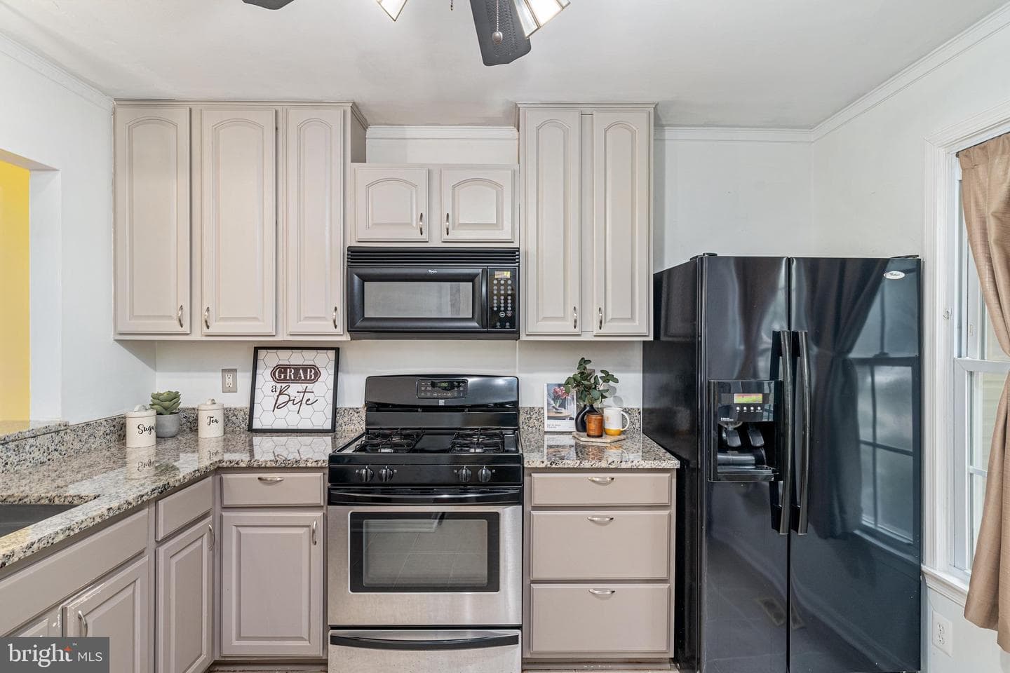 61 Pepper Tree Court photo 12