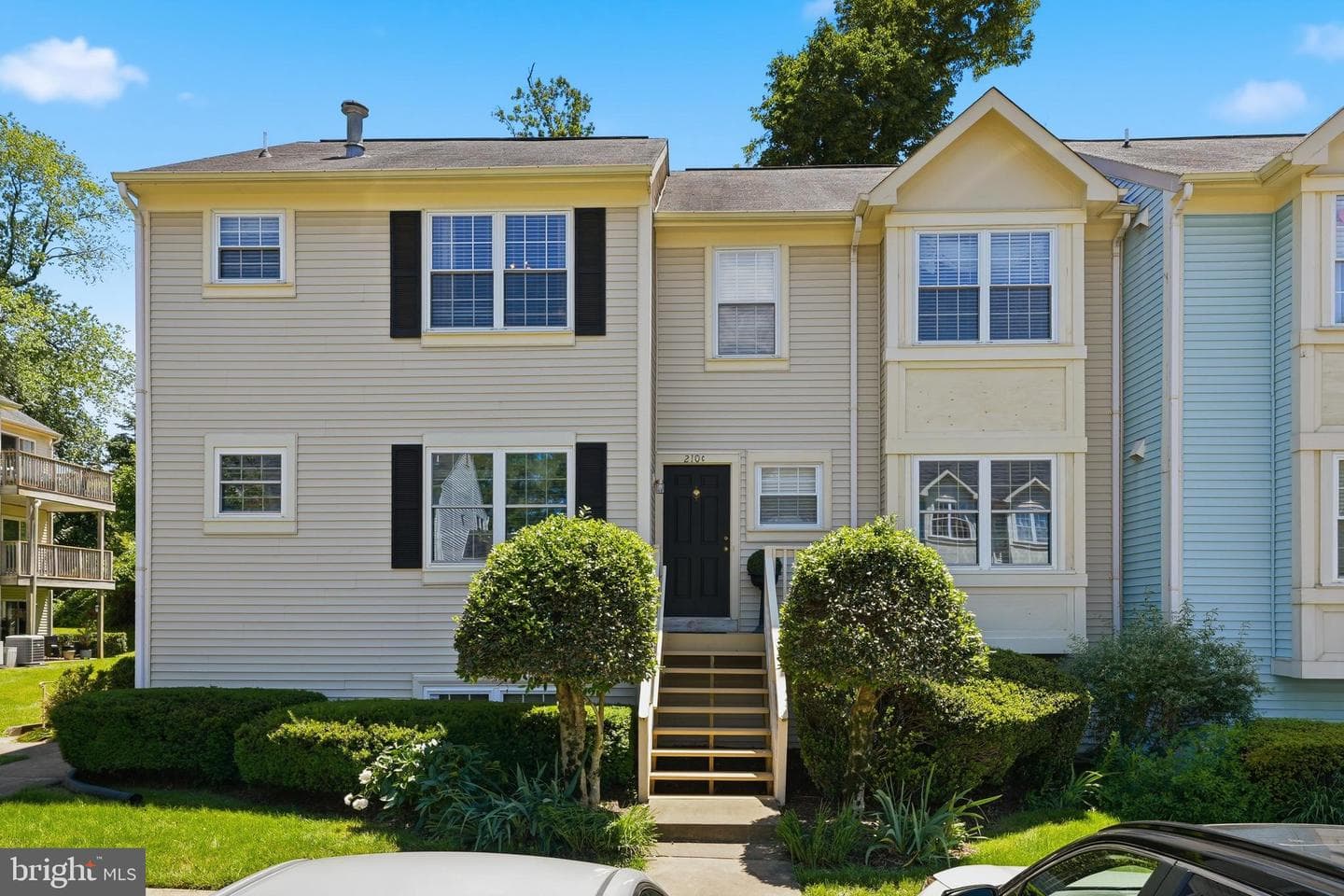 210 Fernwood Place photo 33