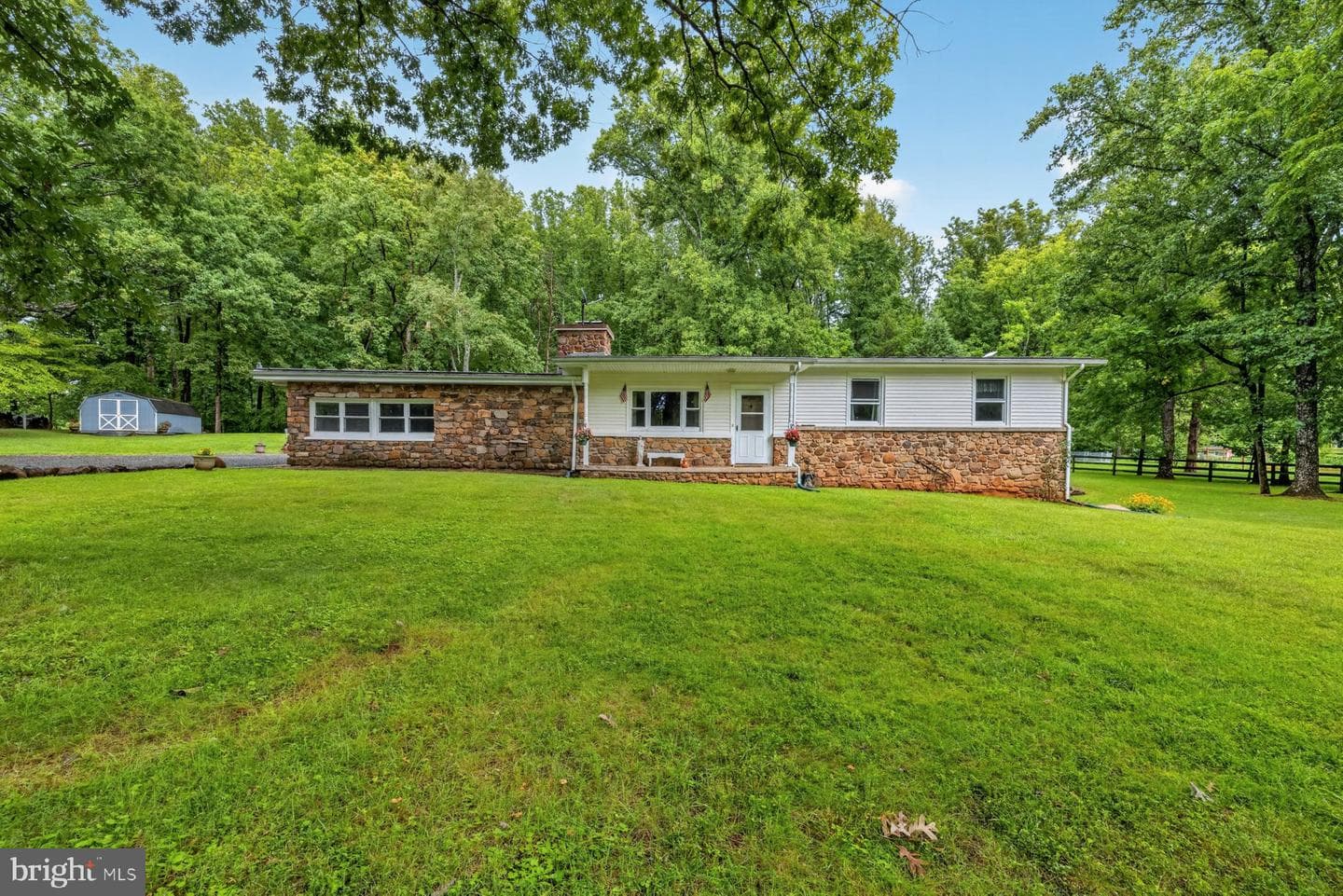 9383 Rogues Road photo 1