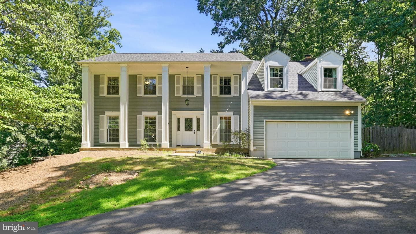 7407 Cedar Run Drive photo 1
