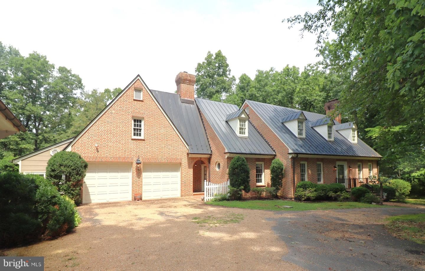 8000 Springhope Drive photo 1