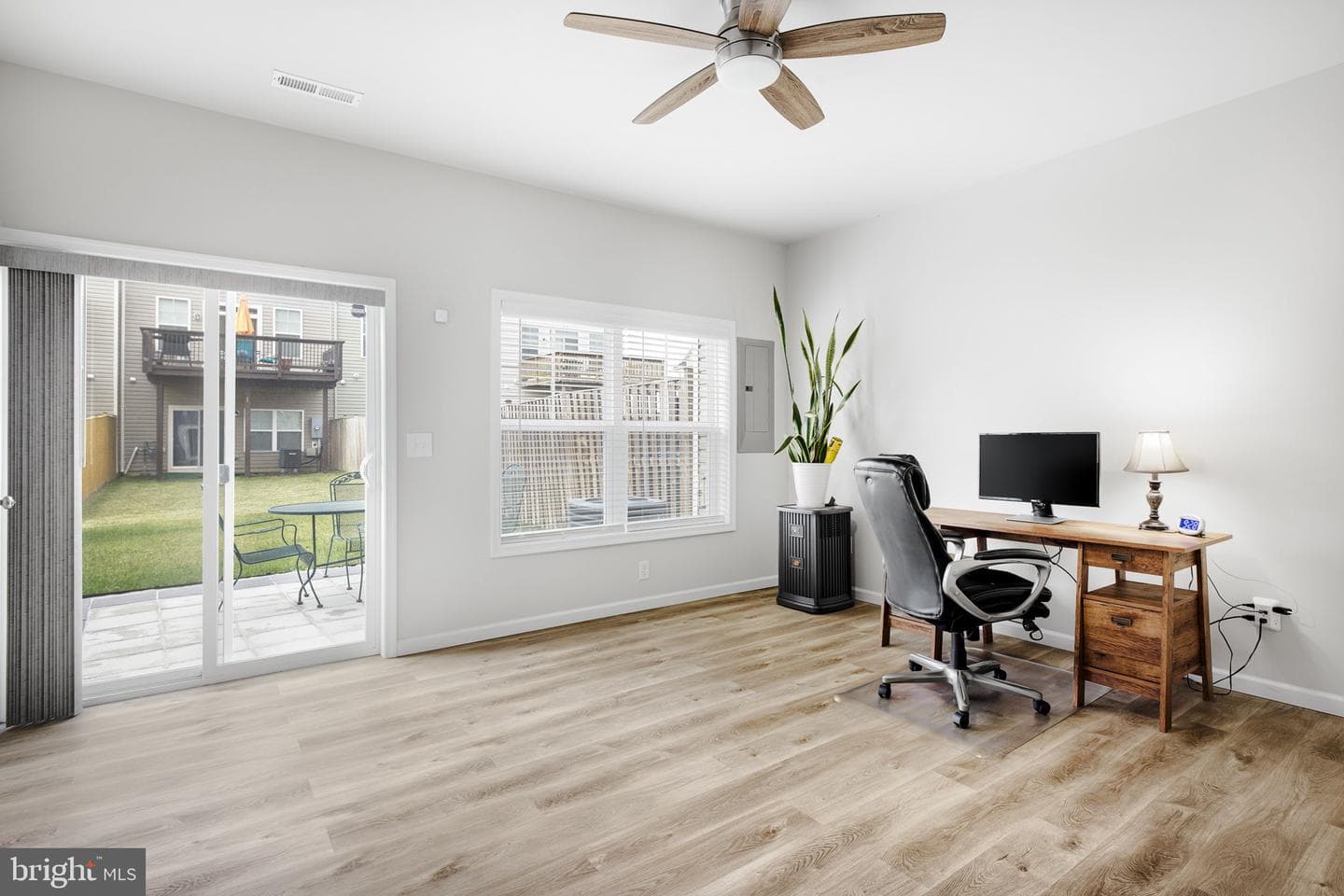 119 Splendor Garden Way photo 22