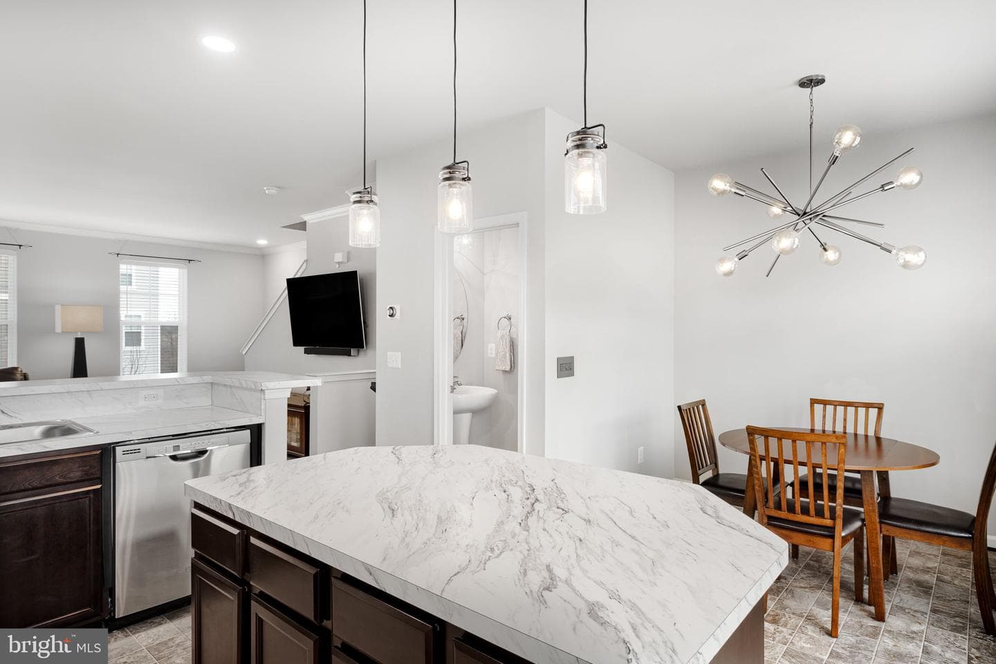 119 Splendor Garden Way photo 4