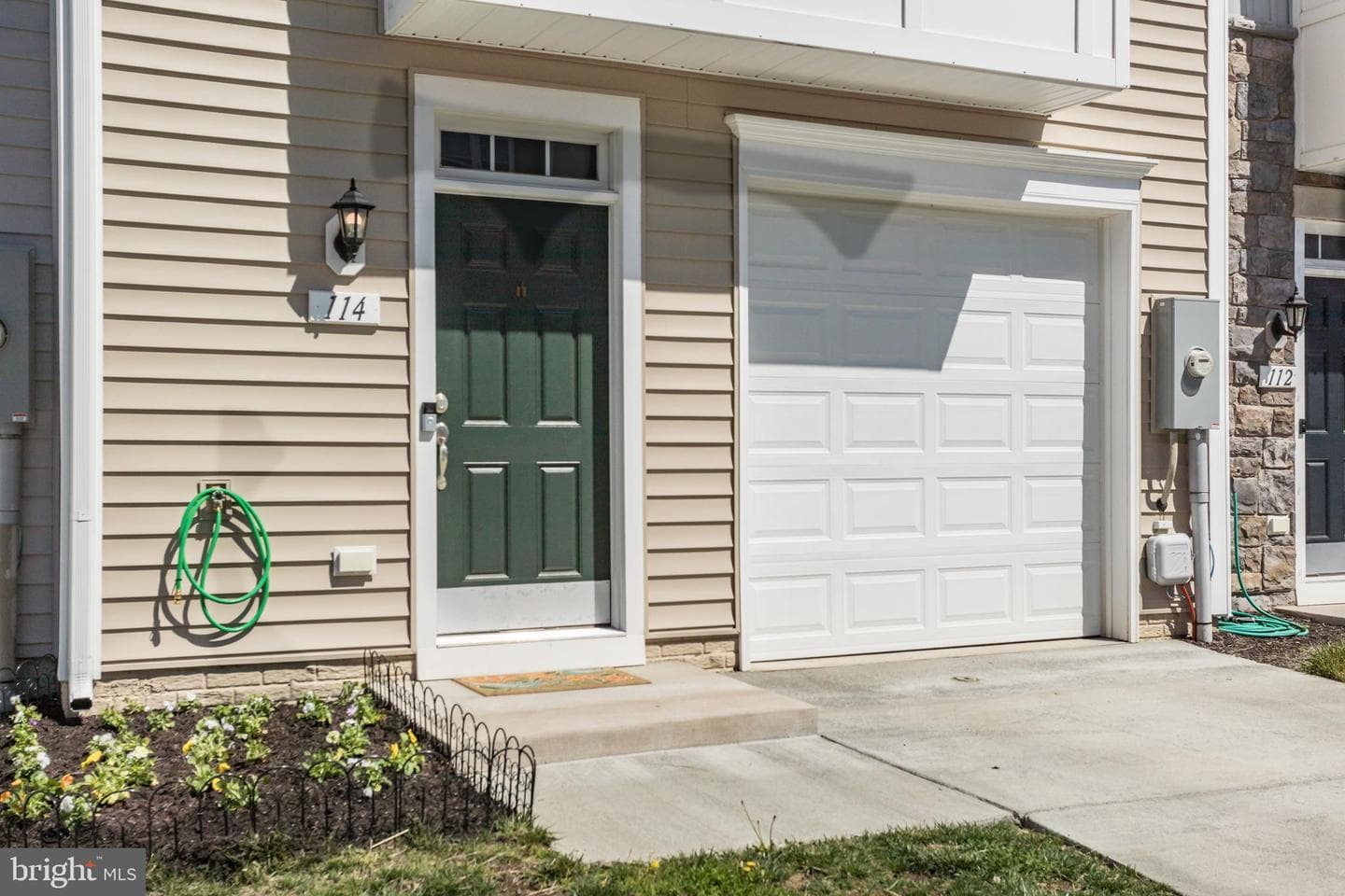 114 Stribling Way photo 2