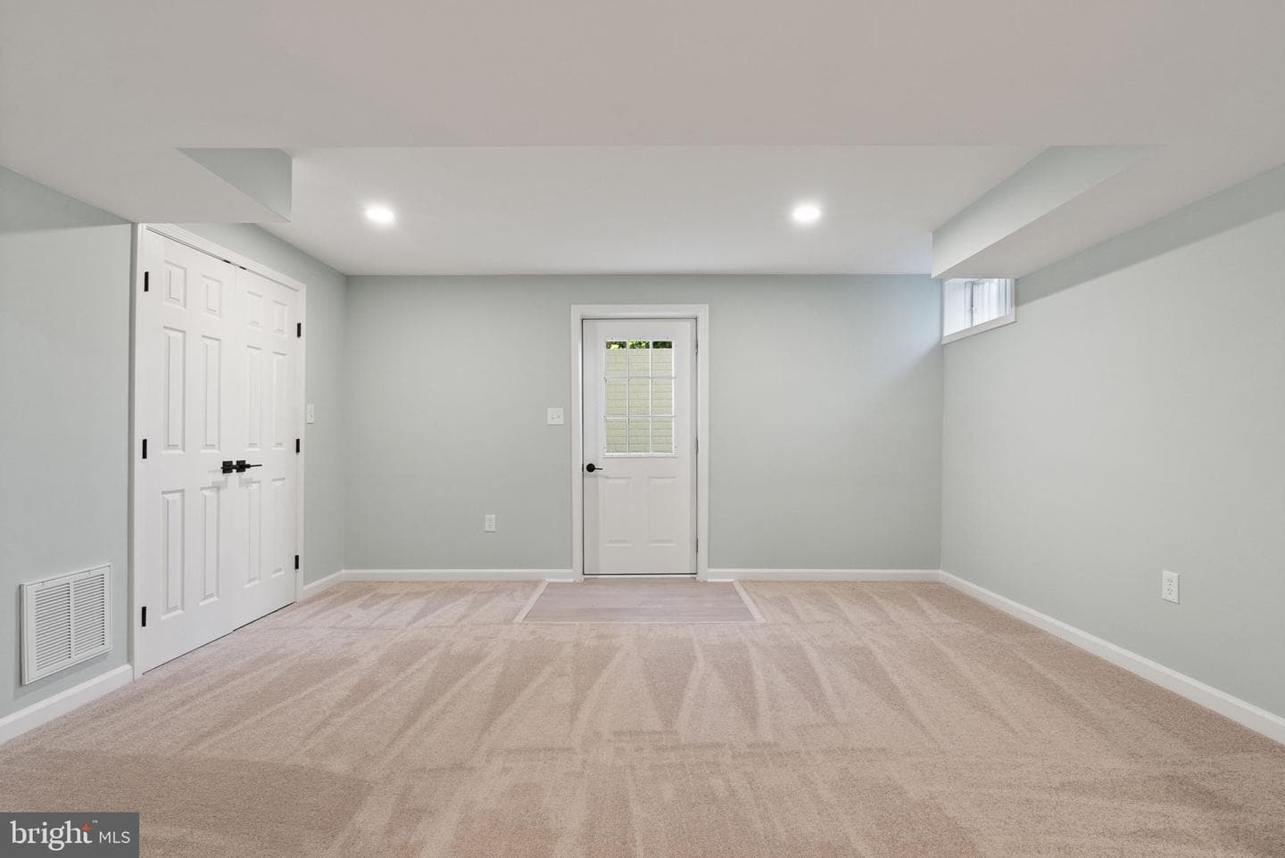 207 Clydesdale Drive photo 41