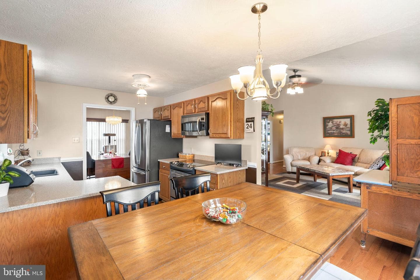308 Montgomery Circle photo 12