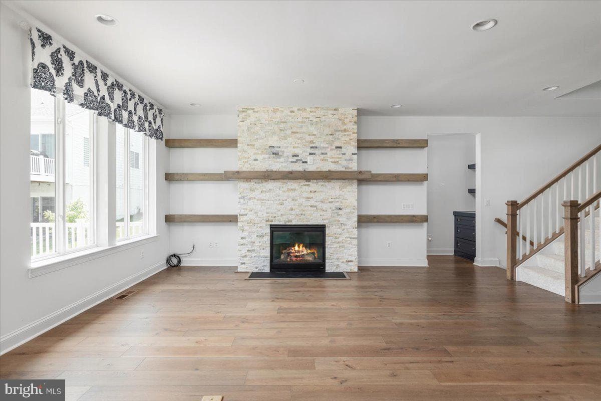 112 Stonecrop Court photo 10