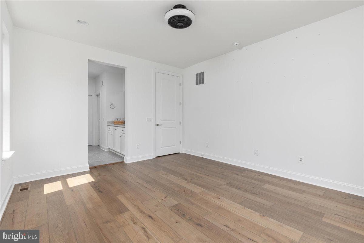 112 Stonecrop Court photo 14