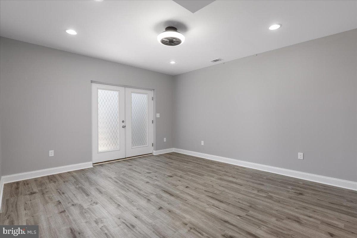 112 Stonecrop Court photo 34