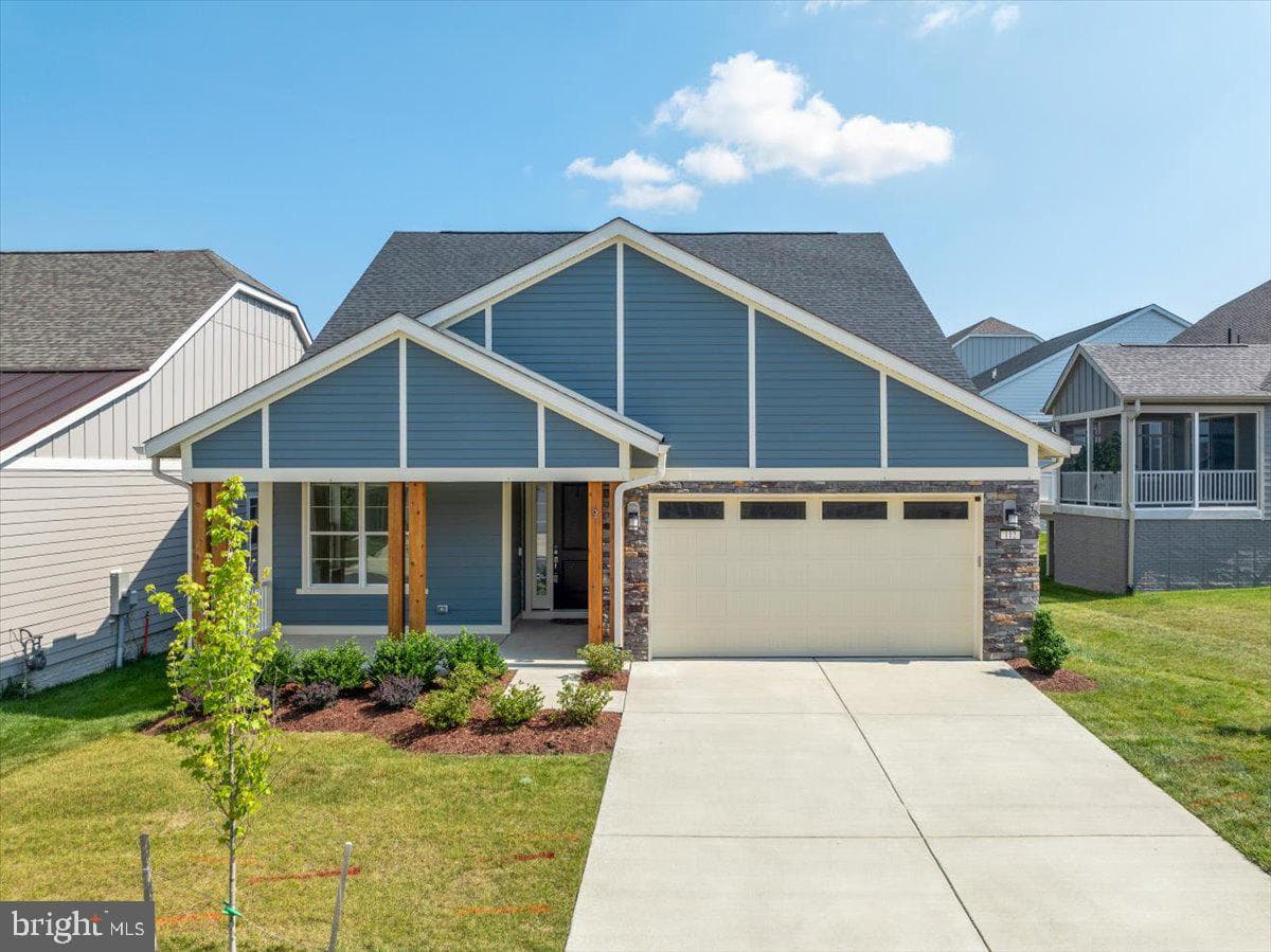 112 Stonecrop Court photo 4