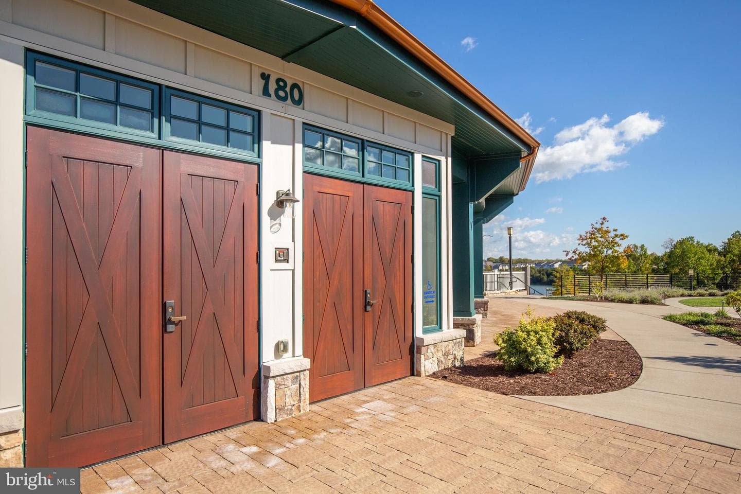 112 Stonecrop Court photo 40
