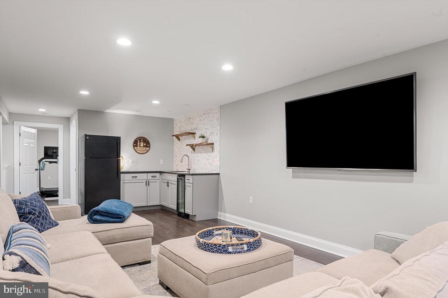 213 Rebecca Drive photo 27