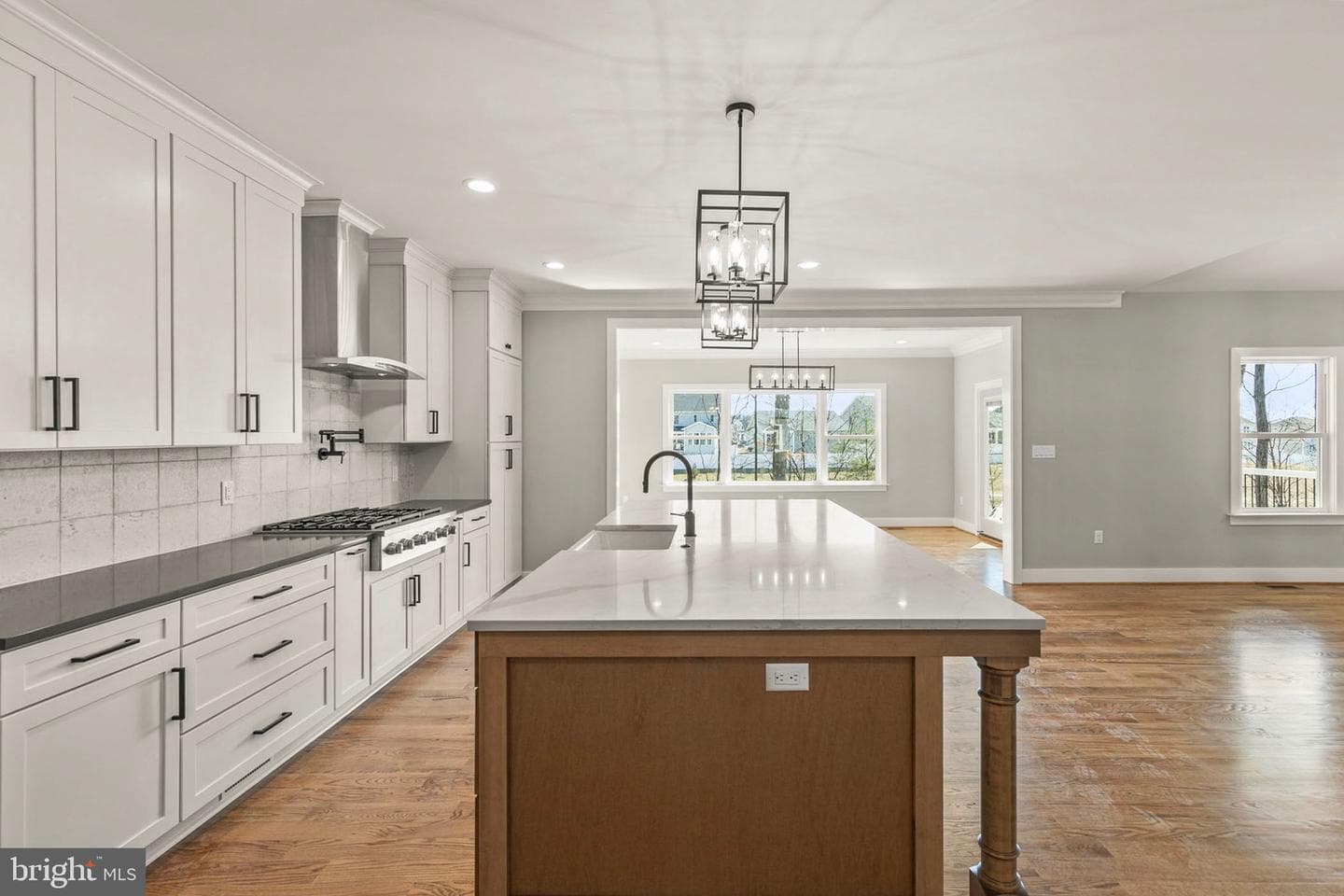303 Summerfield Drive photo 12