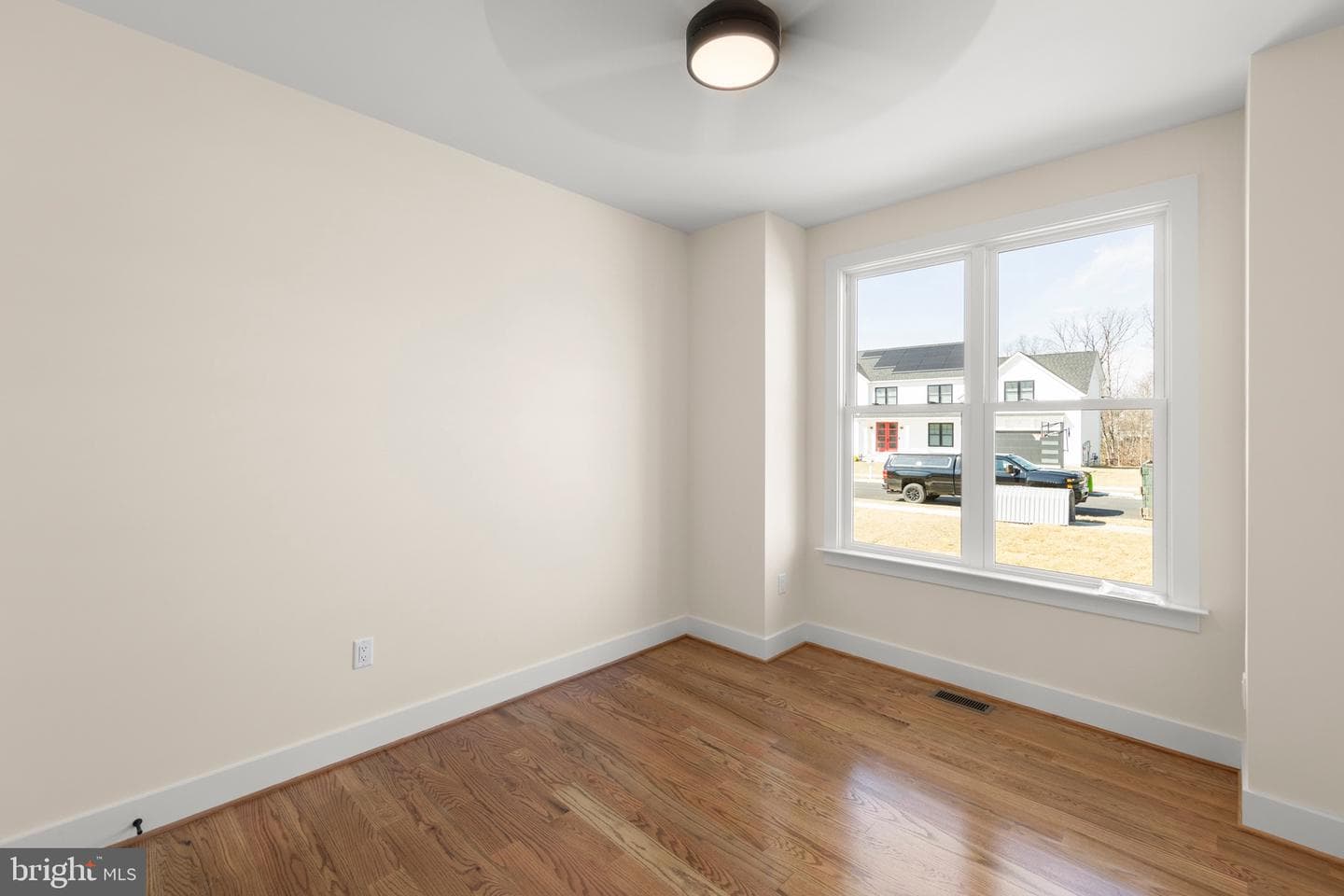 303 Summerfield Drive photo 18