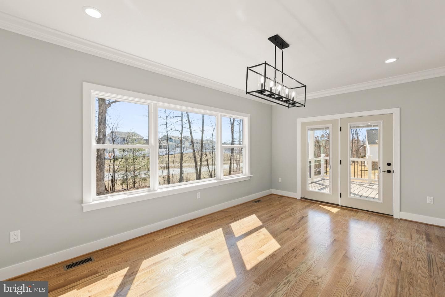 303 Summerfield Drive photo 9