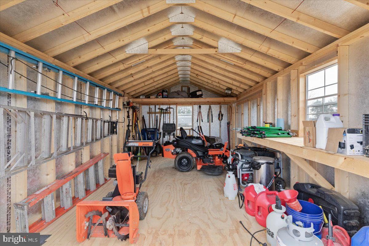 810 Huttle Road photo 7
