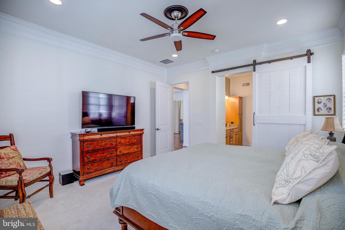 102 Harvester Drive photo 17